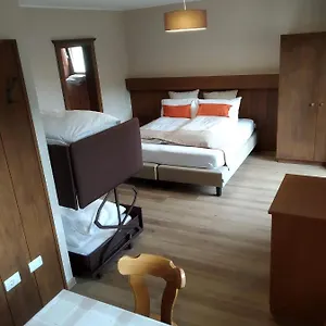 House Erika Aparthotel